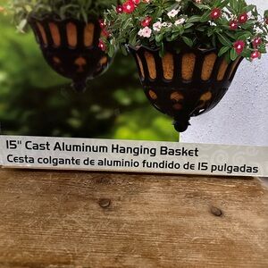 15” Cast Aluminum Hanging Basket with Black Finish